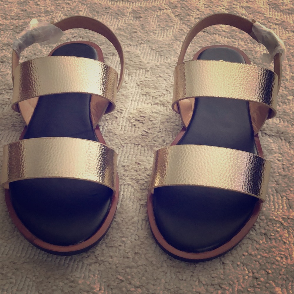 Shoes size 9